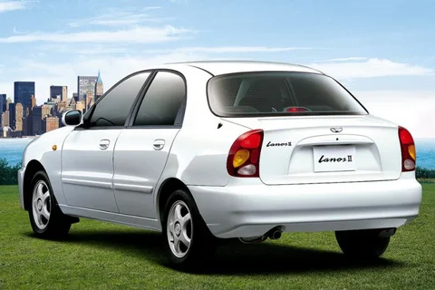 Daewoo Lanos 1.5 Spirit 2001 view 2