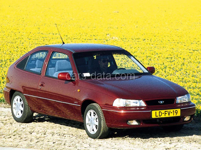 Daewoo Nexia 1.5 GL 1995 front view