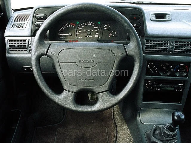 Daewoo Nexia 1.5 GL 1995 front view