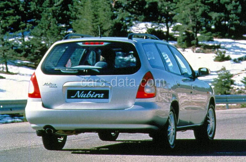 Daewoo Nubira Wagon 1.6 SE 1997 front view