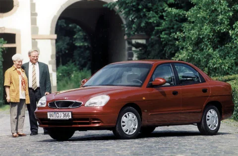Daewoo Nubira 2.0 CDX 1999 view 3