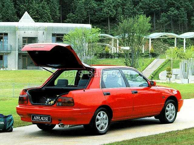 Daihatsu Applause 16 Li 1989 front view