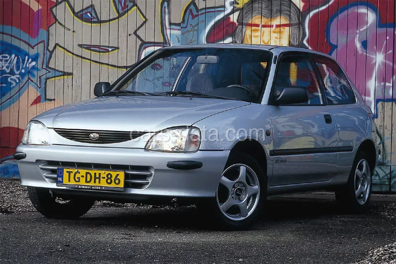 Daihatsu Charade 1.3 CTi 1996 front view