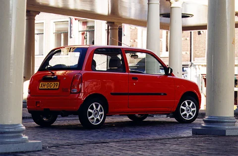 Daihatsu Cuore RTi-12V 2001 view 6