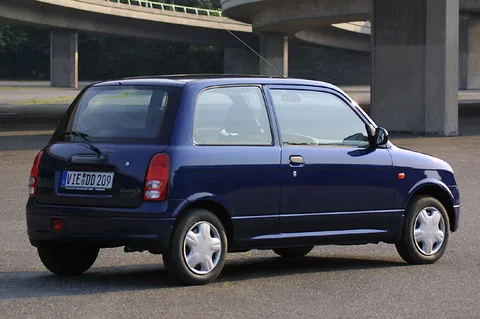 Daihatsu Cuore RTi-12V 2001 view 3