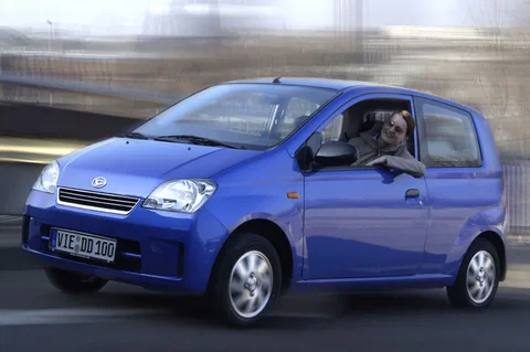 Daihatsu Cuore 1.0 12V Osaka 2003 view 3