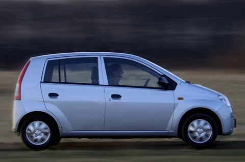 Daihatsu Cuore 1.0 12V Tokyo 2003 view 3