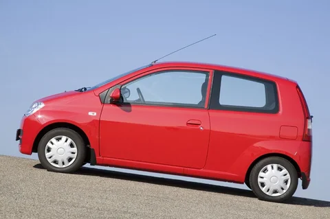 Daihatsu Cuore 1.0 12V DVVT 2006 view 2