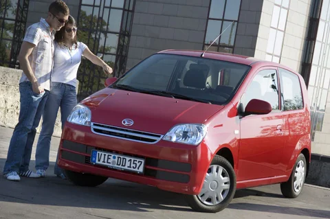 Daihatsu Cuore 1.0 12V DVVT 2006 view 3