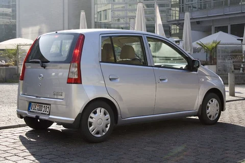 Daihatsu Cuore 1.0 12V DVVT Tokyo 2006 view 7