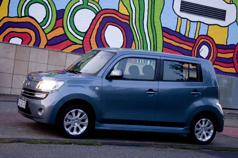Daihatsu Materia 1.3 Rythm 2007 view 11