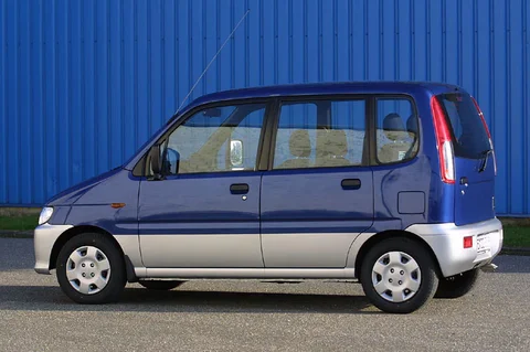 Daihatsu Move Move 2001 view 3