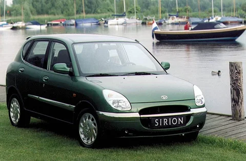 Daihatsu Sirion 1.0 12V CLi 2001 view 4