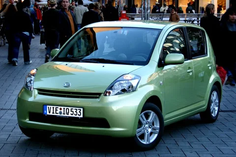 Daihatsu Sirion 2 1.0 12V DVVT Slim 2010 view 5