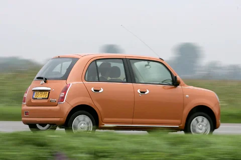 Daihatsu Trevis Trevis 2006 view 3