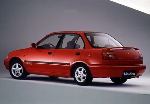 Daihatsu Valéra 1.5 SGi 1995 view 2