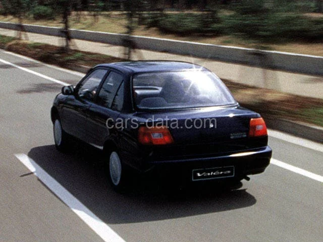 Daihatsu Valéra 1.5 SXi 1998 front view