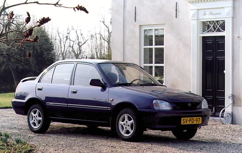Daihatsu Valéra 1.5 SXi 1998 view 4