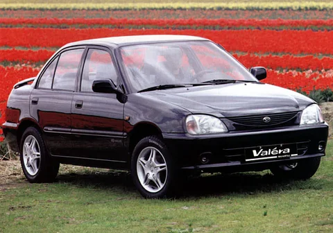 Daihatsu Valéra 1.5 SXi 1998 view 2