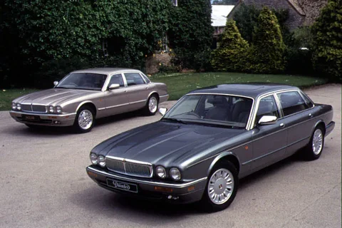 Daimler Six LWB 1995 view 3