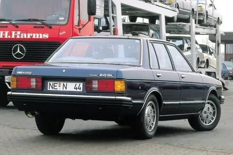 Datsun Bluebird 2000 Diesel GL 1981 view 2