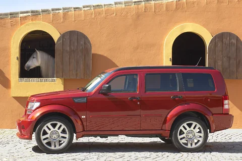 Dodge Nitro 2.8 CRD 4x4 R/T 2007 view 6