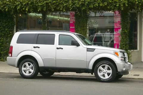Dodge Nitro 2.8 CRD 4x4 R/T 2007 view 10