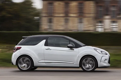 DS 3 PureTech 110 Ultra Prestige 2015 view 5