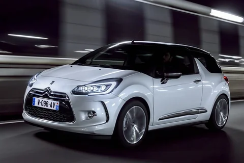 DS 3 Cabrio PureTech 110 1955 2015 view 4
