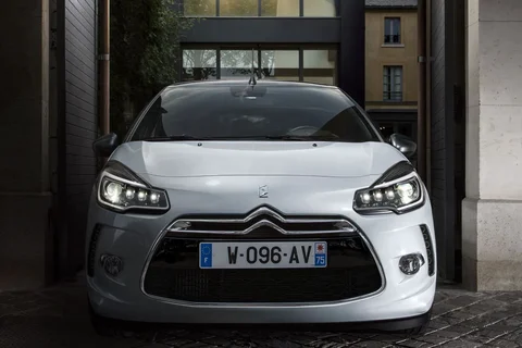 DS 3 Cabrio PureTech 110 1955 2015 view 9