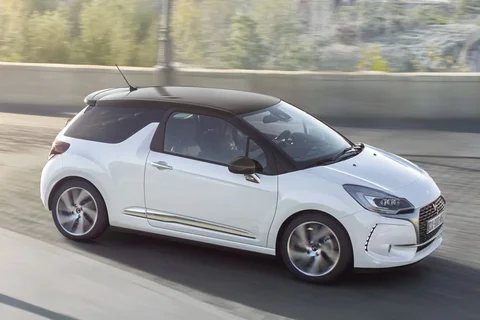 DS 3 PureTech 110 Sport Chic 2016 view 4