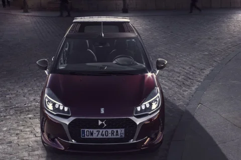 DS 3 Cabrio THP 208 Performance Black Special 2016 view 10