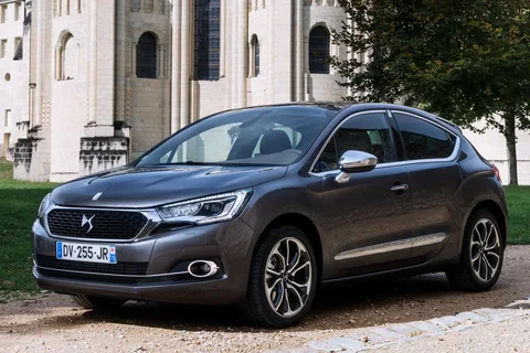 DS 4 BlueHDi 120 Chic 2015 view 6
