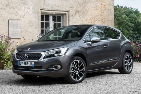 DS 4 BlueHDi 120 Chic 2015 view 8
