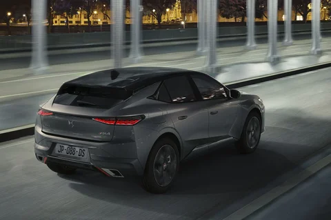 DS 4 E-Tense 225 Rivoli Cross 2021 view 10