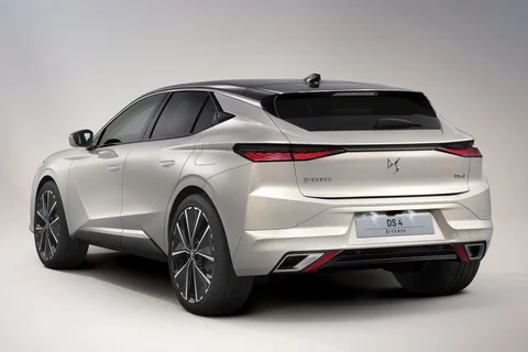 DS 4 E-Tense 225 Rivoli Cross 2021 view 12