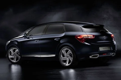 DS 5 BlueHDi 180 Chic 2015 view 3