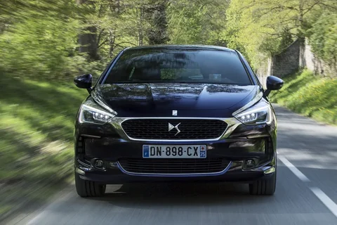 DS 5 BlueHDi 180 Chic 2015 view 9