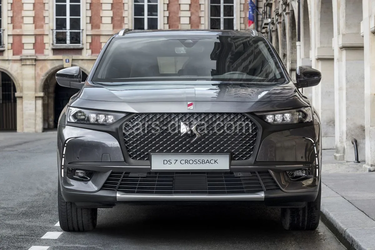 DS 7 Crossback PureTech 130 Business 2020 front view