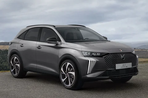 DS 7 E-Tense 225 Performance Line 2022 view 2