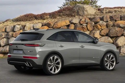 DS 7 E-Tense 225 Performance Line 2022 view 8