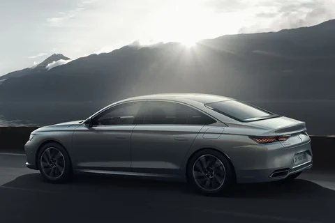 DS 9 E-Tense 250 Esprit de Voyage 2023 view 5
