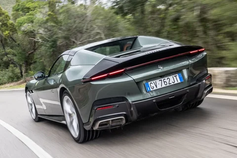 Ferrari 12Cilindri Spider 2025 view 11