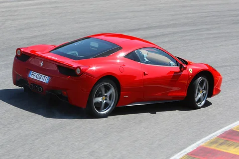 Ferrari 458 Speciale HELE 2014 view 7