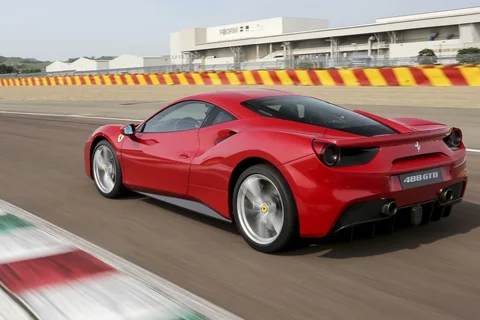 Ferrari 488 GTB Pista 2019 view 11