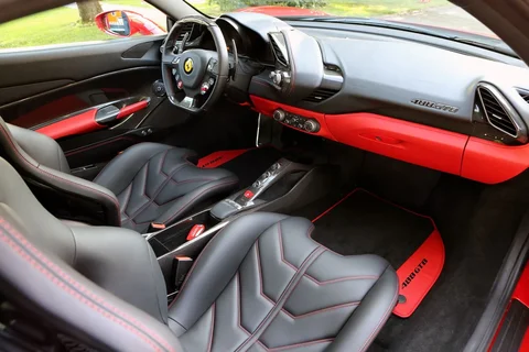 Ferrari 488 GTB Pista 2019 view 12