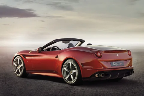 Ferrari California T 2014 view 2