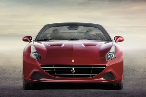 Ferrari California T 2014 view 3