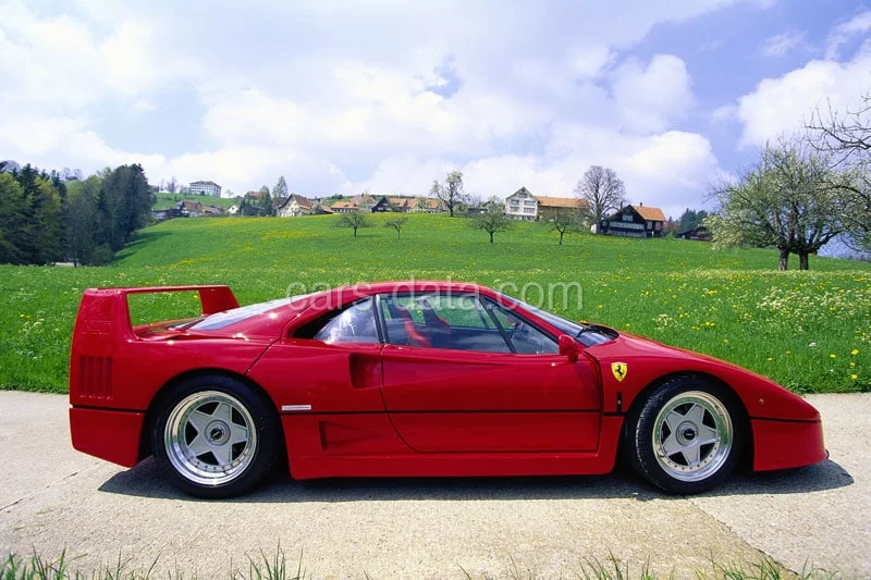 Ferrari F40 F40 1988 front view