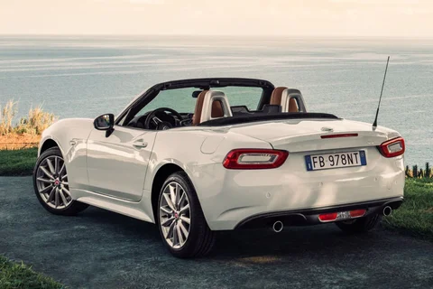Fiat 124 Spider 1.4 MultiAir 16v 2016 view 6